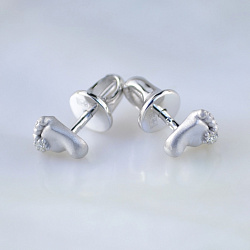 Золотые серьги пяточки младенца из белого золота с бриллиантами (Вес 3 гр.)