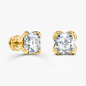 Серьги пусеты из желтого золота с лабораторными бриллиантами огранки Кушон (Вес 1,5 гр.)