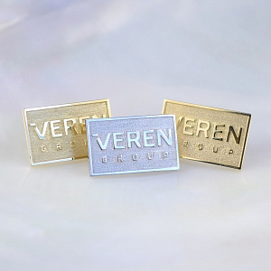 Нагрудные серебряные и золотые значки с логотипом компании