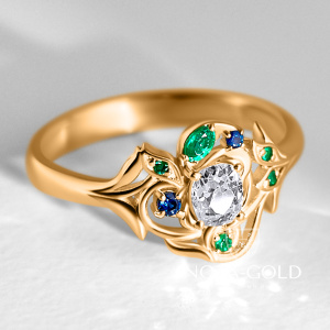 Женское золотое кольцо цветок с крупным бриллиантом, сапфирами и изумрудами (Вес 4,5 гр.)