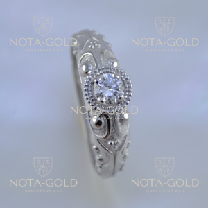 Винтажное кольцо из белого золота с бриллиантом 0,1 карат и ажурным узором (Вес: 4,5 гр.)