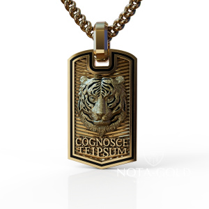 Именной жетон кулон с тигром из золота и гравировкой сognosce teipsum - познай самого себя (Вес: 26 гр.)