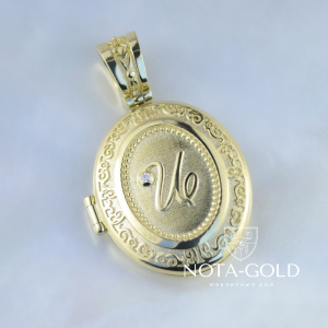 Именной золотой медальон под фото на заказ из жёлтого золота с бриллиантами и инициалами (Вес: 18 гр.)