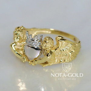 Двухцветное помолвочное кольцо Два ангела дарят сердце с короной и пятью бриллиантами 0,36 карат  (Вес: 7 гр.)
